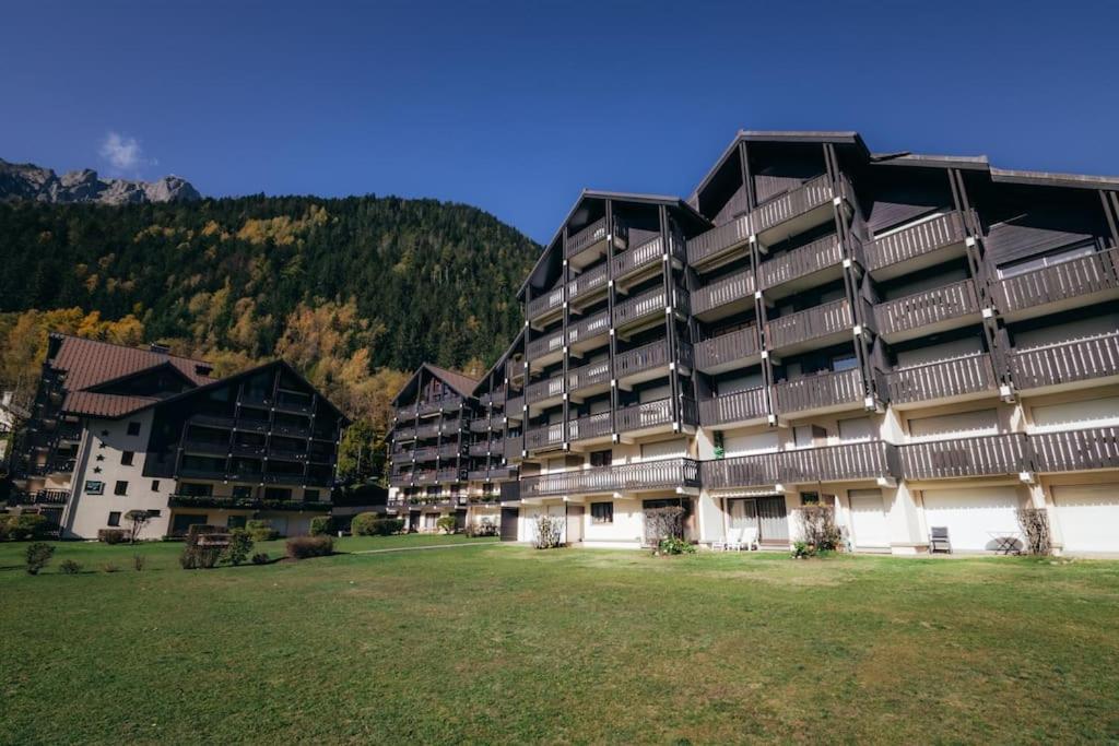 Bel Appartement Entier En Style Chalet A Chamonix Mont Blanc Exterior foto